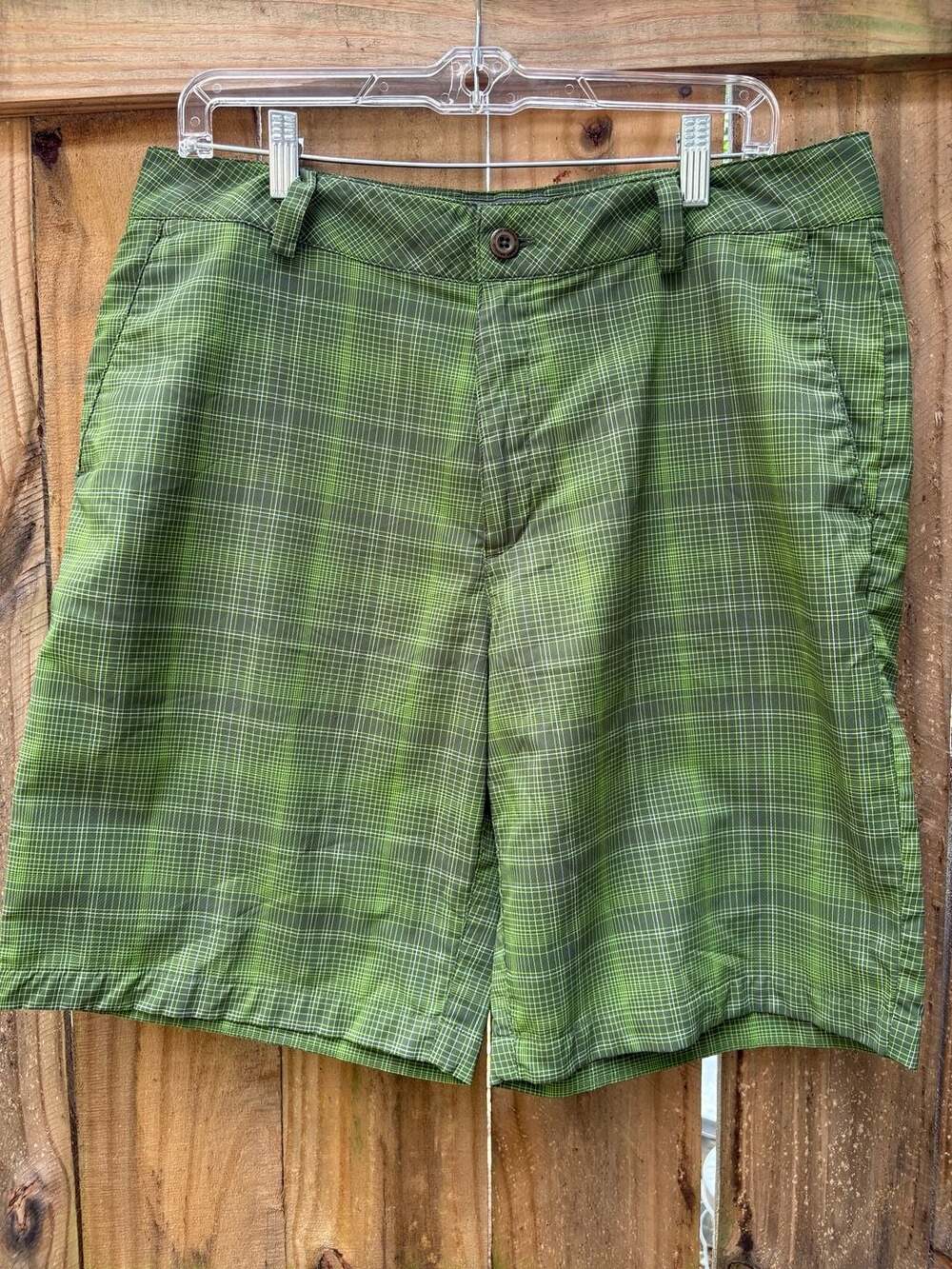 Under Armour Performance Golf Shorts Green Plaid Size 34R